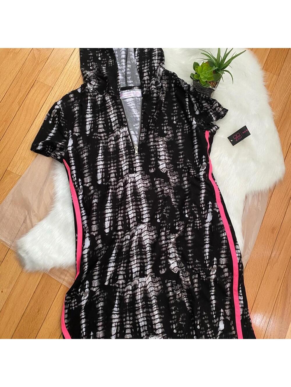 No Boundaries Women's Casual Hooded Dress XXL Black and Pink